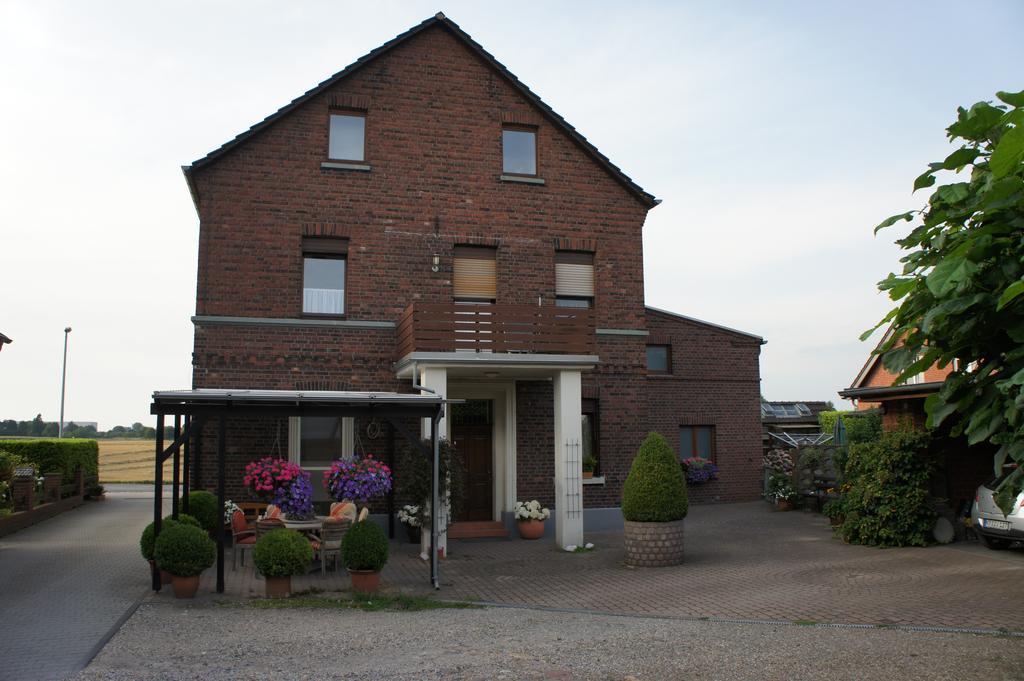 Ferienwohnung Poettershof Krefeld Ruang foto
