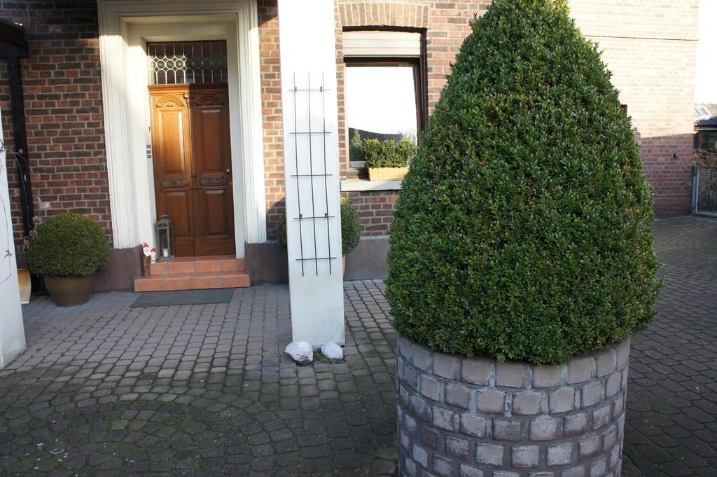Ferienwohnung Poettershof Krefeld Ruang foto